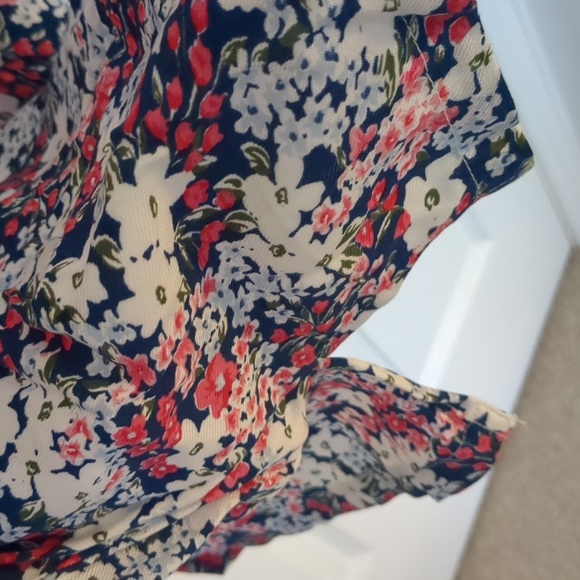 Blair Floral Split V Neck 2X - Picture 6 of 7